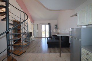 Umag - Appartamento su due livelli a 200m dal mare!