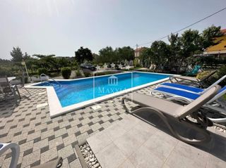 Casa Podgradina, Posedarje, 360m2