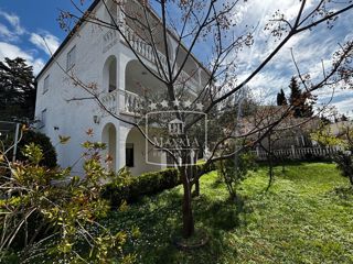 Casa Starigrad, 445,80m2