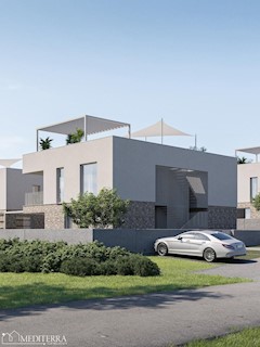 Appartamento al primo piano con terrazza sul tetto, Cittanova, Istria