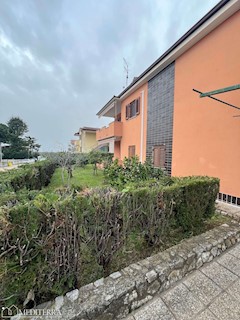 Casa in ottima posizione con vista sul mare, Cittanova, Istria