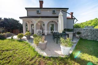 Casa Matulji, 403m2