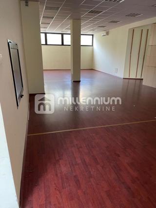 Locale commerciale Podmurvice, Rijeka, 342,04m2