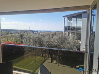 Appartamento con garage e splendida vista mare a Cittanova