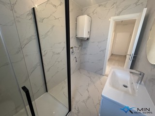 Appartamento in buona posizione con vista sul mare a Cittanova (S8)
