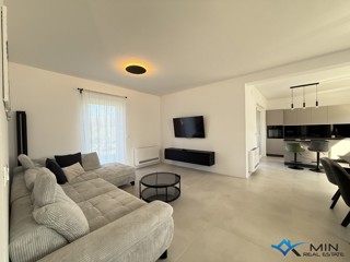 Bellissima casa bifamiliare con piscina a Cittanova