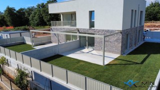 Confortevole appartamento con giardino vicino al mare - Cittanova (16)