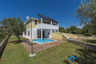 Casa a schiera con piscina a Cittanova