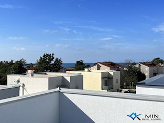 Casa con terrazza sul tetto vicino al mare - Cittanova