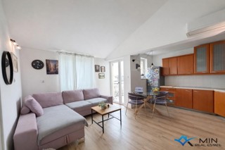 Splendido appartamento arredato con gusto a Novigrad