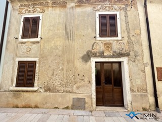 Casa a schiera nel centro di Cittanova da ristrutturare