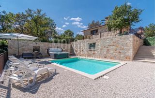 ISTRIA, BARBAN – Ottima opportunità: casa, appartamenti in fase di costruzione grezza e terreno agricolo in un contesto naturale.