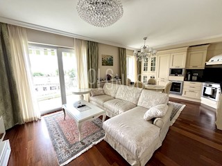 Appartamento/appartamento Ičići, Opatija - Okolica, 154,09m2