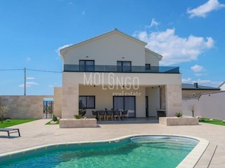 Casa Novi Vinodolski, 250m2