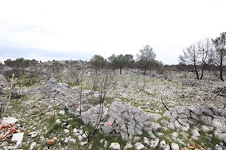 Vodice, terreno agricolo con possibilità di costruzione