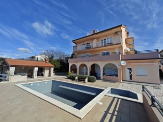 NOVI VINODOLSKI - Appartamento con piscina in comune e vista mare