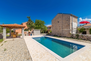 ISOLA DI KRK - Casa con piscina
