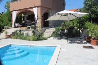 ISOLA DI KRK - Casa rustica con piscina