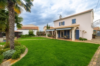 Isola di Krk, MALINSKA - Casa rustica con bellissimo giardino