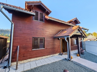 GORSKI KOTAR - Casa in legno con giardino paesaggistico e jacuzzi