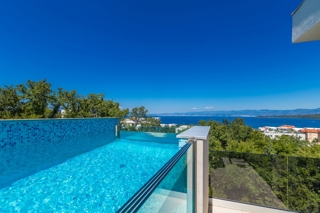 ISOLA DI KRK, MALINSKA - Attico di lusso con piscina e vista panoramica sul mare