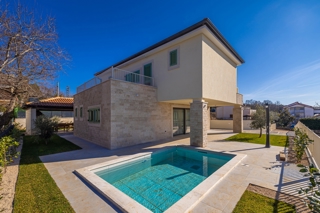 ISOLA DI KRK, MALINSKA - Villa rustica con piscina e vista mare