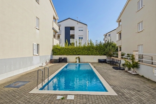 ISOLA DI KRK, ŠILO - Appartamento con piscina in comune