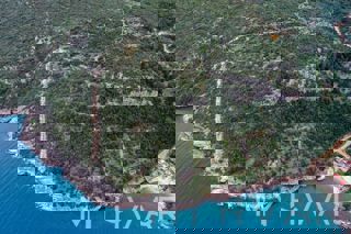 Zastražišće Terra in riva al mare