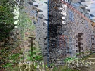 Casa in pietra con terreno edificabile a Dol