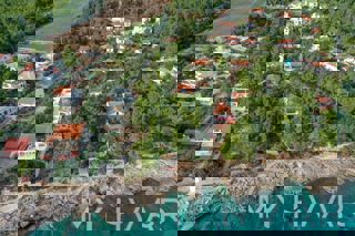 Casa a Zavala con vista sul mare