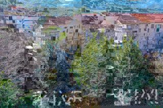 Casa bifamiliare a Banski Dolac