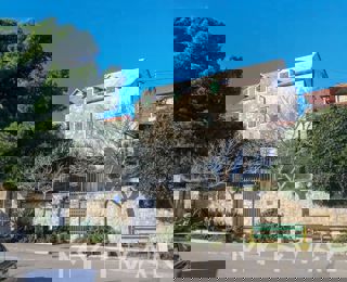 Casa in pietra al mare a Sumartin