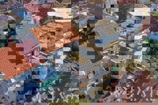 Casa in pietra annessa a Vrisnik