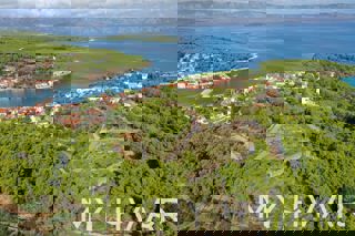 Terreno edificabile a Lučica a Jelsa