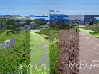 Terreno edificabile attraente a Sućuraj