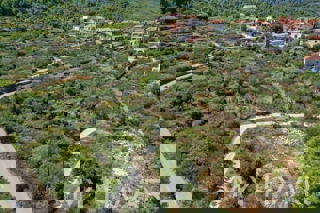 Terreno edificabile all’ingresso di Vrisnik