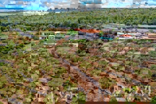 Villa con piscina e vista mare a Gdinj