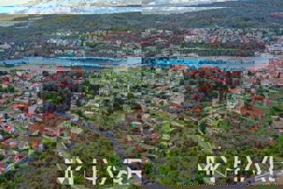 Terreno edificabile a Stari Grad