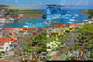 Terreno edificabile in centro con vista mare