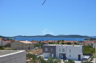 Imponente attico con vista panoramica sul mare – Nuova costruzione di lusso a Vodice