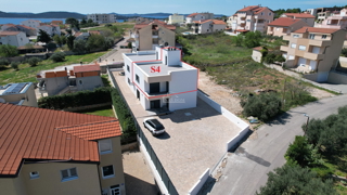 Vodice - Appartamento S4 con terrazza sul tetto, vista panoramica sul mare