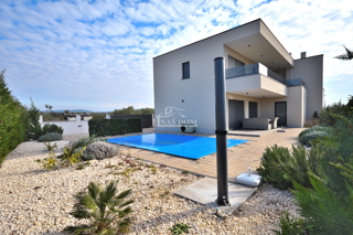 Šibenik, Bogdanovići - duplex con piscina