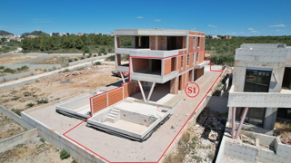 Vodice - Appartamento di lusso su due livelli S1 con piscina e giardino
