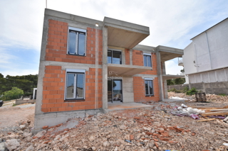 Brodarica - Appartamento S1 al piano terra, con giardino e vista mare