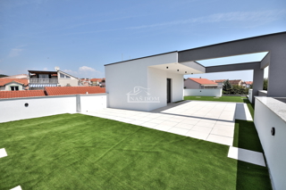 Vodice - NUOVA COSTRUZIONE* Casa S2 con terrazza sul tetto, vista mare, a 150 m dalla spiaggia