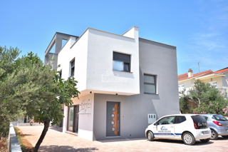 VODICE - **POSIZIONE ECCEZIONALE** *NUOVA COSTRUZIONE* Casa S1, 150 m dalla spiaggia