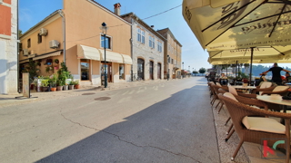 Rovigno - centro, attraente bar con appartamento aggiuntivo e posizione perfetta I 20 m dal mare