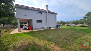 Istria, Peroj, casa vacanza con ampio giardino, 1833 m, #vendita