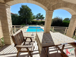 Istria, Sveti Lovreč, casa con piscina e giardino, posizione tranquilla, VENDITA ESCLUSIVA, #vendita