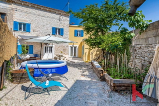 Istria, Marčana, casa vacanze in pietra con potenziale #vendita